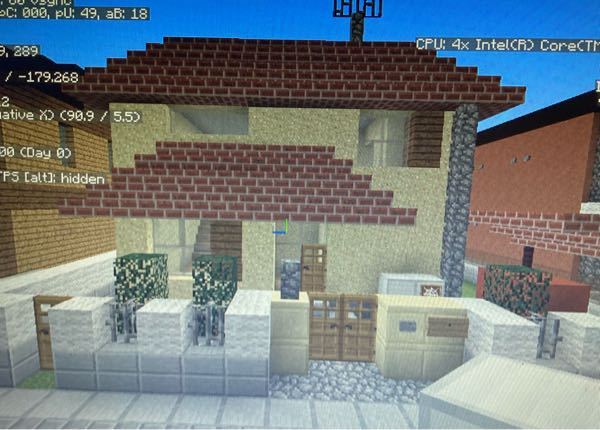 minecraftの配布ワールドで、このような家を見つけたのですが、これって誰の家ですか？表札には「日向」と書いてありました。