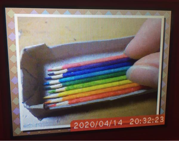 これは色鉛筆に見えますか？