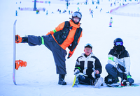 今年２０２２年は、話題の冬季北京オリンピックで盛り上がりそうですが、
ところで、今年は大雪とのこと。
東日本各地のスキー場はどこもオープンしていますか？？ 