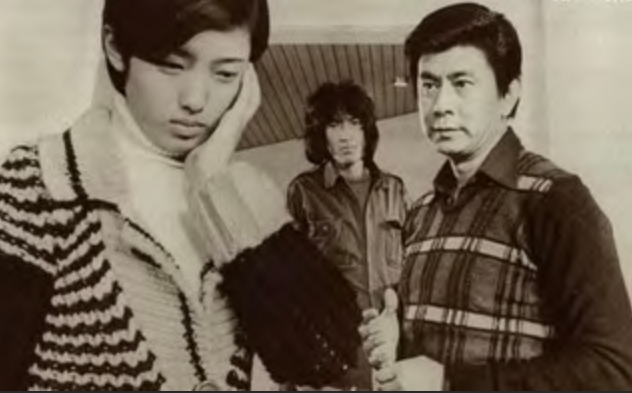 俳優の（故）宇津井健さんのイメージといえば、「赤いシリーズ」のお父さん役ですか？それとも…皆さんのご意見を是非聞かせてください。