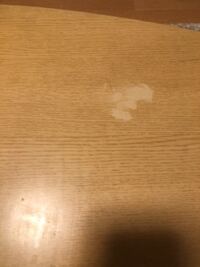 木製テーブルの塗料の剥がれについて教えてください。木製テーブ