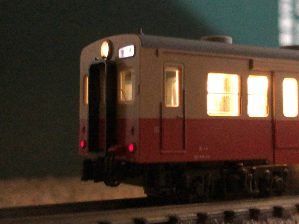Nゲージ車両のライト故障について質問です。直流電源ですが