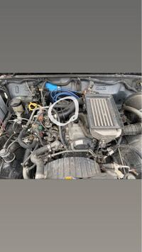 ジムニーja11のエンジンルーム内です このホースの名称を Yahoo 知恵袋