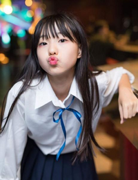 この女の子のキス顔はかわいいですか ﾉwﾉ 笑っちゃうくら Yahoo 知恵袋