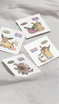 ポケモンパンのシールがpokemonblueming ってピンクと青で書か Yahoo 知恵袋