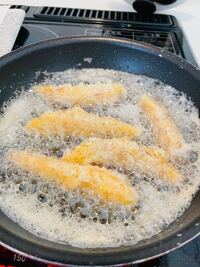 冷凍のエビフライを揚げると すぐ油が泡だらけになってしまいます どなたか Yahoo 知恵袋
