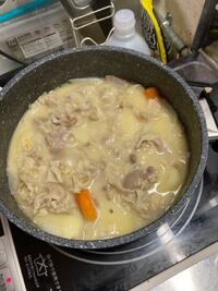 肉じゃがを作ろうと思い 豚肉と人参とじゃがいもと玉ねぎを炒めていたのですが Yahoo 知恵袋