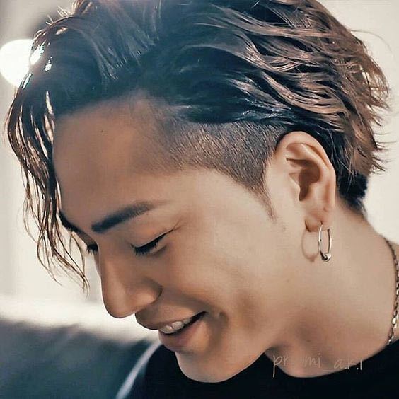 こちらの登坂広臣さんの髪の毛のパーマの種類はなんですか Yahoo 知恵袋