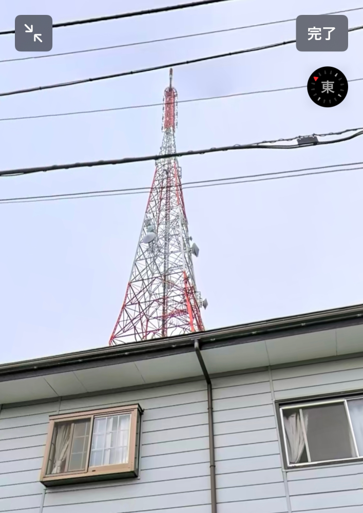 引っ越しを検討中の者です。写真の鉄塔は、送電線鉄塔ではなさそうですがどういったものなのでしょうか。 物件からかなり近そうなので気になっています。詳しい方教えてください。