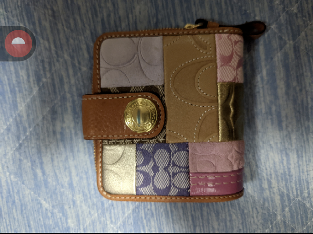 このCOACHの財布は何円ぐらいでし売れますでしょうか？