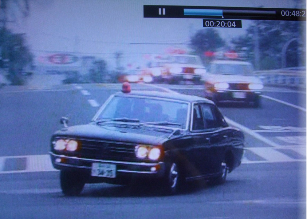 刑事が使用する覆面パトカーですが昔はセドリックの黒パト 今はアリオンまたは Yahoo 知恵袋