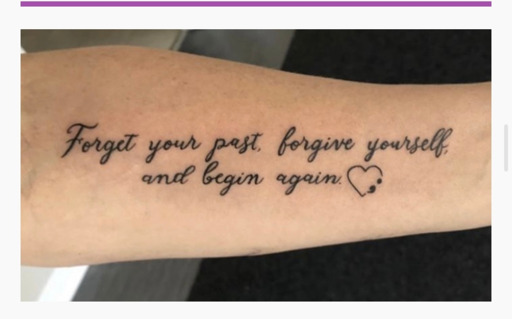 こちらの画像のフォント名わかる方おられますか タトゥーワンポイントタトゥ Yahoo 知恵袋