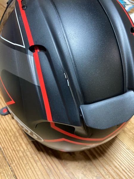 ヘルメットの傷について - 本日駐輪場でヘルメットを被ろうとした 