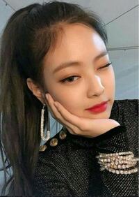 このような 韓国アイドルに多いうぶ毛のような前髪 は こういう Yahoo 知恵袋