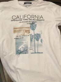 この英字tシャツってダサいですか 大学生です Yahoo 知恵袋