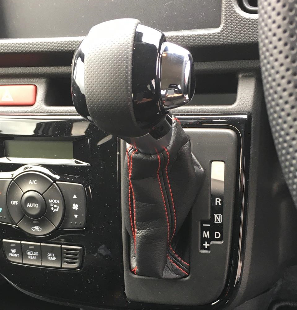 ｍｔの車を運転するとき またはｃｖｔやａｔの車をマニュアルモード Yahoo 知恵袋