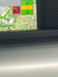 至急カーナビの 車と三角のマークってなんで意味ですか Yahoo 知恵袋