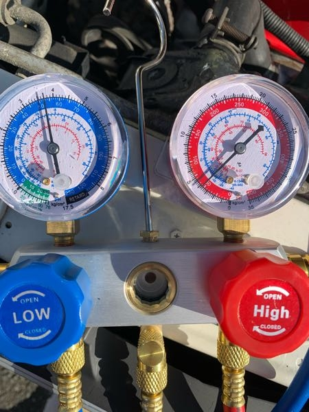 サニトラ純正クーラー(吊り下げ式)について、故障原因が』 日産