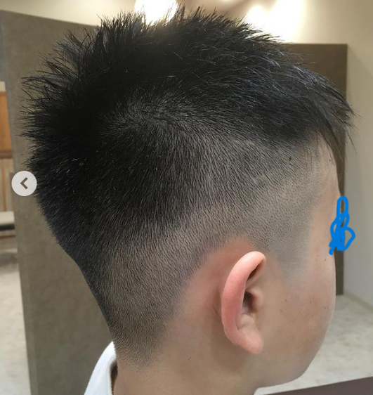 ヘアアレンジについて 職業は美容部員をしています 髪が伸びてきたので夜会に Yahoo 知恵袋