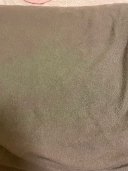 枕が薄く緑がかっている部分がありますこれはカビですか？また、カビ