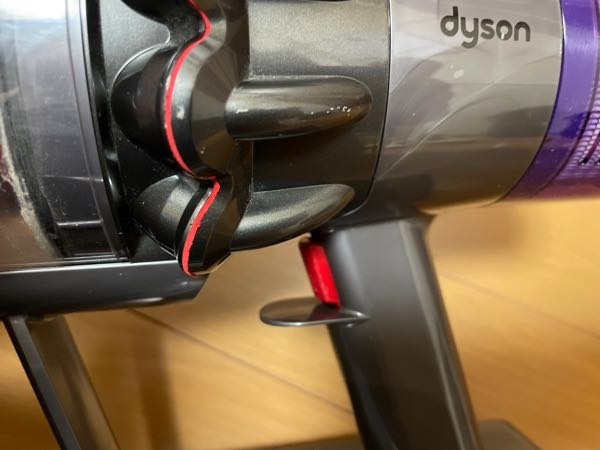ダイソンのV11を4年近く使っていますが今日突然トリガースイッチが反応