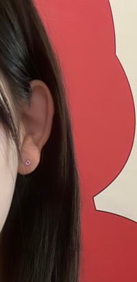 ピアスの位置もう少ししたの方が可愛いですか Yahoo 知恵袋
