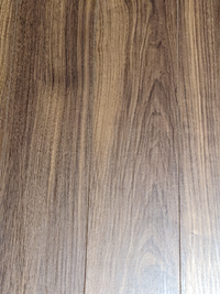 床に油をこぼしてしまいました フローリングの床にサラダ油をこぼし Yahoo 知恵袋