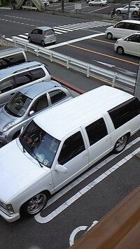 Vipがよく乗るあの黒くて長い車の会社名と車種は何ですか あ Yahoo 知恵袋