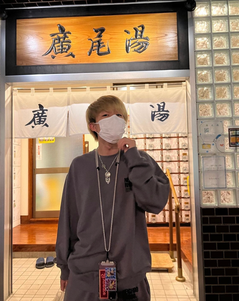コムドットゆうたくんが着ているこの服のブランドわかる方いらっしゃ 