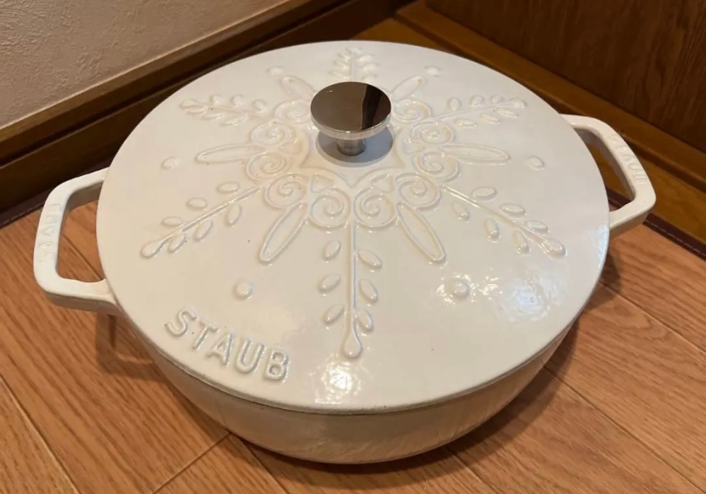 【新品】ワナベXL　24cm　ストウブ　シフォンローズ スノーフレーク STAUBワナベXLスノーフレークにカンパーニュ・ローズシフォン