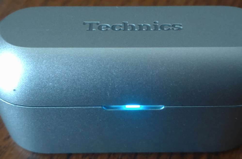 ワイヤレスイヤホンTechnicsEAH-AZ60を使っているのですが、ケ