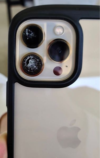 至急ですiPhoneのカメラレンズが割れてしまいました。2つの