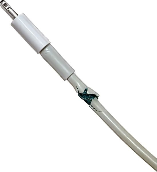 充電器なのですがこれはもう捨てた方がいいですか？まだ使えはします 