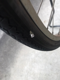 至急】昨日、自転車がパンクしました。釘なのか何なのかよく