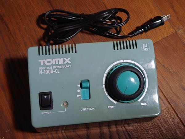 TOMIX パワーユニット N-1000-CL & ポイント切替スイッチ×2個 TOMIXのパワーユニットN-1000CLが調子悪く、電源スイッチが点