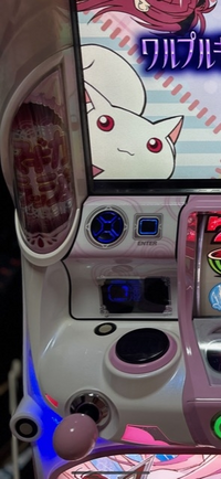 パチスロ実機に詳しい方、修理経験のある方に質問です。家庭用と