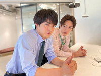 この2人が演じた仮面ライダー名とキャラクター名
役者の本名を正しく答えよ。 