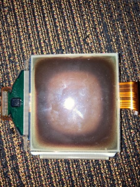ゲームボーイについての質問です画面焼けがひどく偏光板を交換