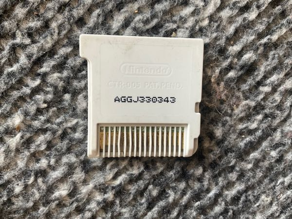 この3dsのソフトがいくら掃除しても読み込まれないので困ってます
