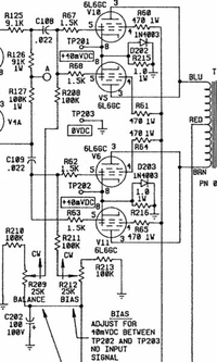 真空管ギターアンプのバイアスチェック回路について質問です。 添付画像はFender The Twinの回路なのですが、6L6GCのカソードにダイオードと1Ωの抵抗が付いておりその箇所とグランドをテスターで測る事でバイアス調整ができるようになっています。
この回路は6L6GCが4本の回路なのですが、これが2本の回路の場合（同じFnderのアンプなので6L6GCが2本なこと以外の構成はほぼ同じ）...