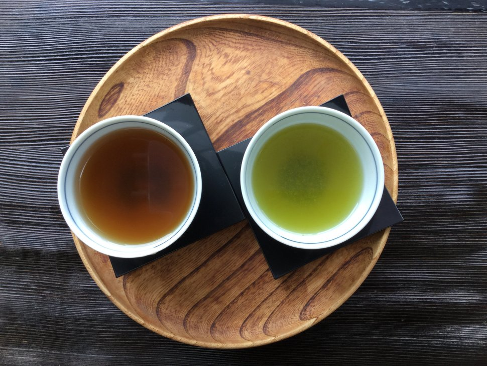 緑茶と焙じ茶、食後に飲みたいのはどちらですか？