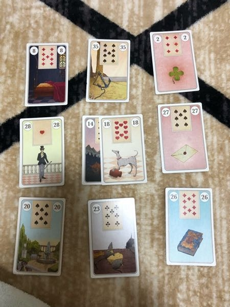私は現在転職活動中です。 仕事は最近辞めました。 本当は仕事が決まってから辞めたかったのですが、色々と耐えれなくなって先に辞めてしまいました。 全く違う職種がやりたいと思い現在面接にどんどん挑戦していっていますが、未経験なので正直不安もあります。 ルノルマンで今後の就職活動がどうなっていくのか占いました。 雇用、就活なのでキーカードはキツネにしました。 他の方の解釈が知りたいので教えて欲しいです。