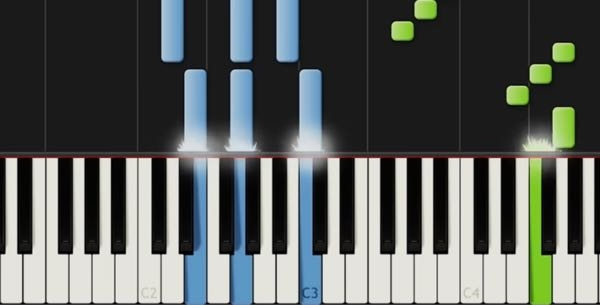 音楽の知識がゼロで分かりません。 YouTubeなどでピアノの弾き方を画像のように分かりやすくしている動画を見るのですが、左手のコード（画像はCコード）を低い音から順にドミソではなく、ミドソと弾...