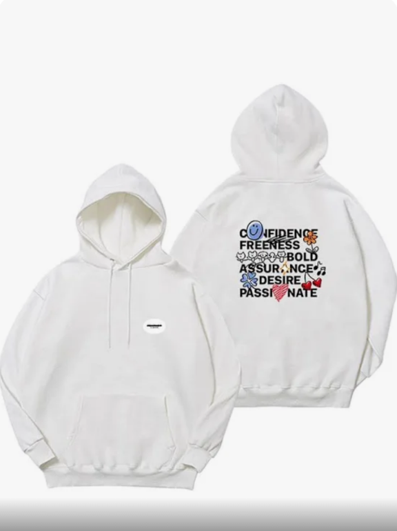 ルセラフィムのこのパーカーって公式などではもう買えないものなので ルセラフィム LE SSERAFIM パーカー XL