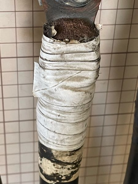 ケーブルの材質、径、長さ調べろとか言われたのですがどこをどう測ればいいのかよくわかりまません。 写真のようなケーブルをコンベックスで測って径は被覆と銅線密集してるものの横幅測ればよいのですか。 すみません、詳しいかた教えていただけませんか。