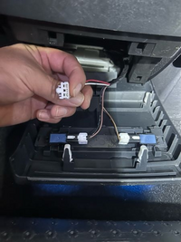 ミツビシデリカd5のリアにシガーソケットを運転席後ろのリアにUSBの 