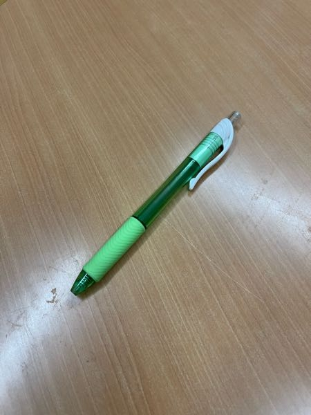 これはどこのメーカーのなんて言うペンですか？ 印字が消えてわからないです。 替え芯が欲しいです。