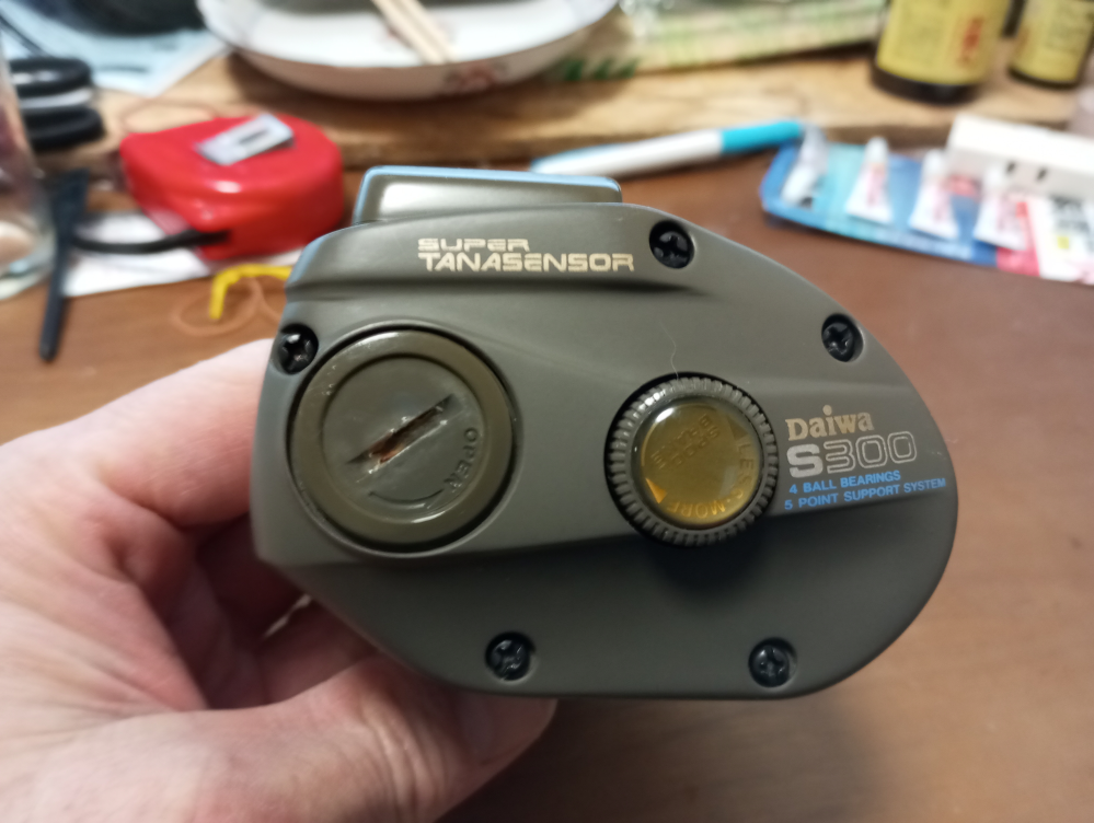タナセンサー300 フロロ5号150m付き タナセンサー300にフロロカーボンライン5号何メートル巻けますか