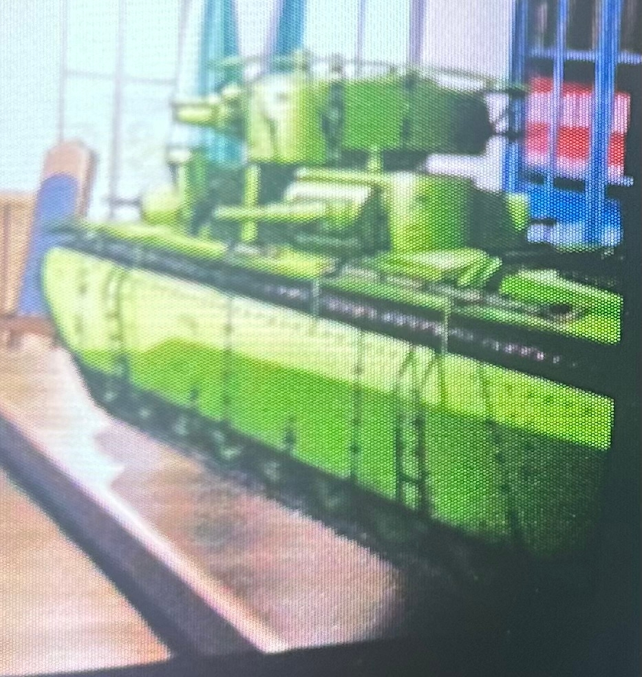 ガールズ&パンツァー 劇場版について質問です。理事長室に緑の戦車模型が飾ってあるのですが、この戦車はなんでしょうか？
