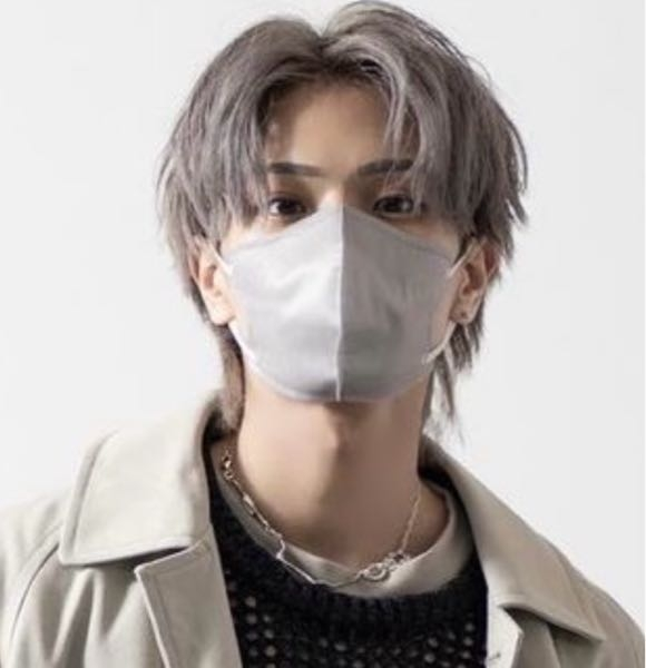 ネックレスについてです。CLELのデザイナーであるmasakiさんがよく着